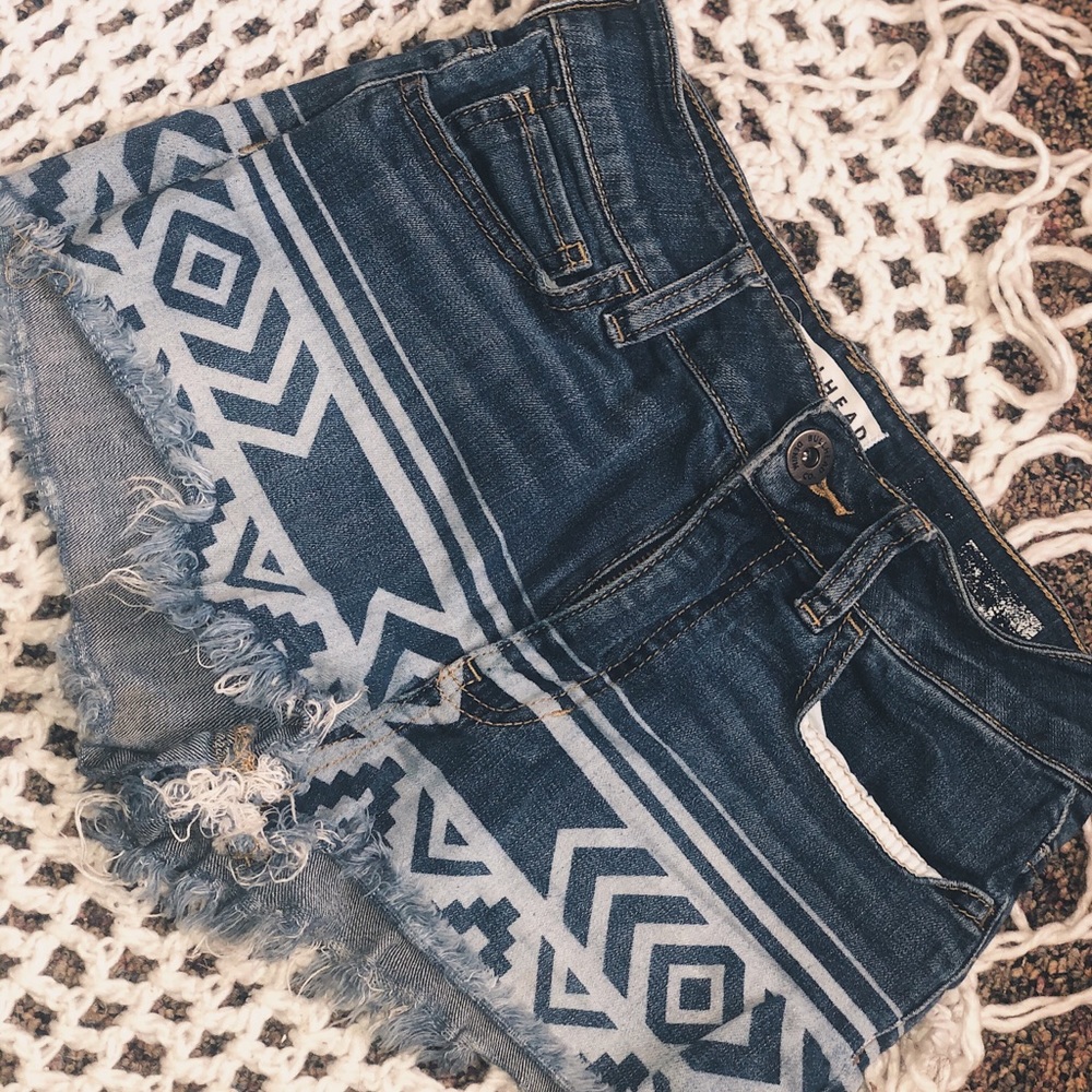 Bull Head Denim Shorts 🦋